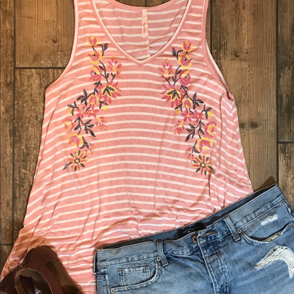 PINK AND WHITE STRIPED TANK W/ FLORAL DETAIL SZ L